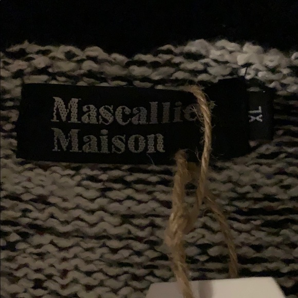 Sweater - Picture 2 of 2